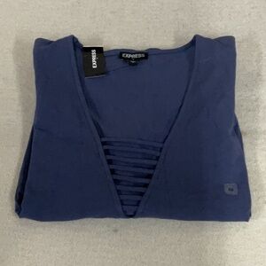 NWT Woman’s 3/4 sleeve Express v neck shirt